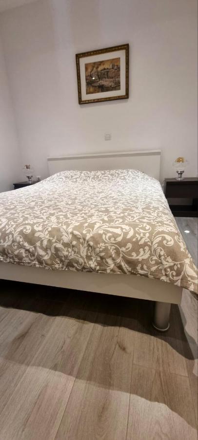 Apartment Lori - Beautiful View غييكا المظهر الخارجي الصورة