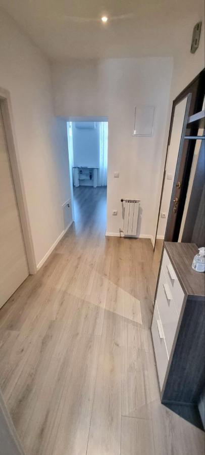 Apartment Lori - Beautiful View غييكا المظهر الخارجي الصورة