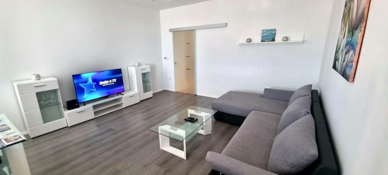 Apartment Lori - Beautiful View غييكا المظهر الخارجي الصورة