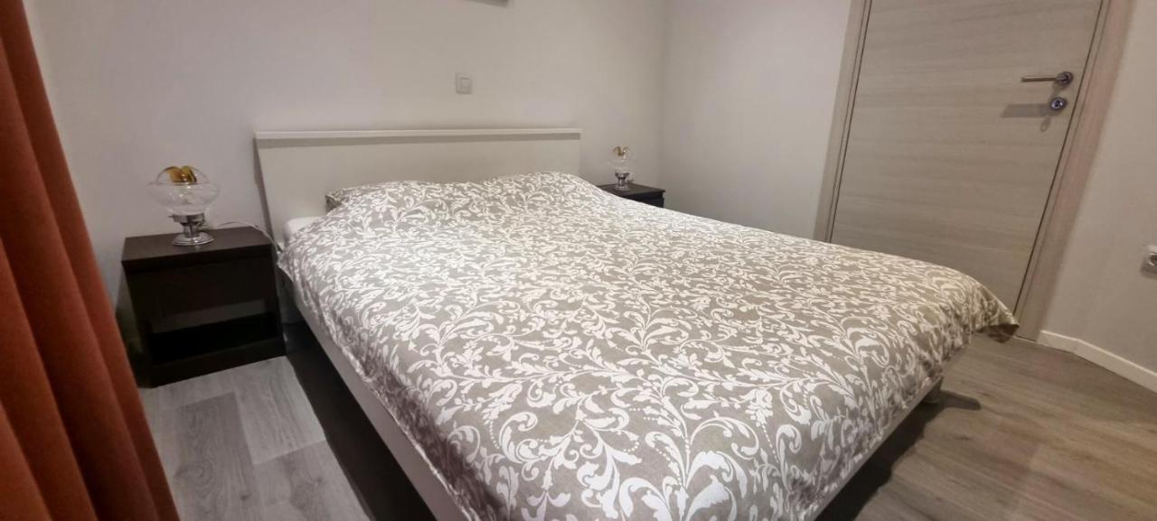 Apartment Lori - Beautiful View غييكا المظهر الخارجي الصورة